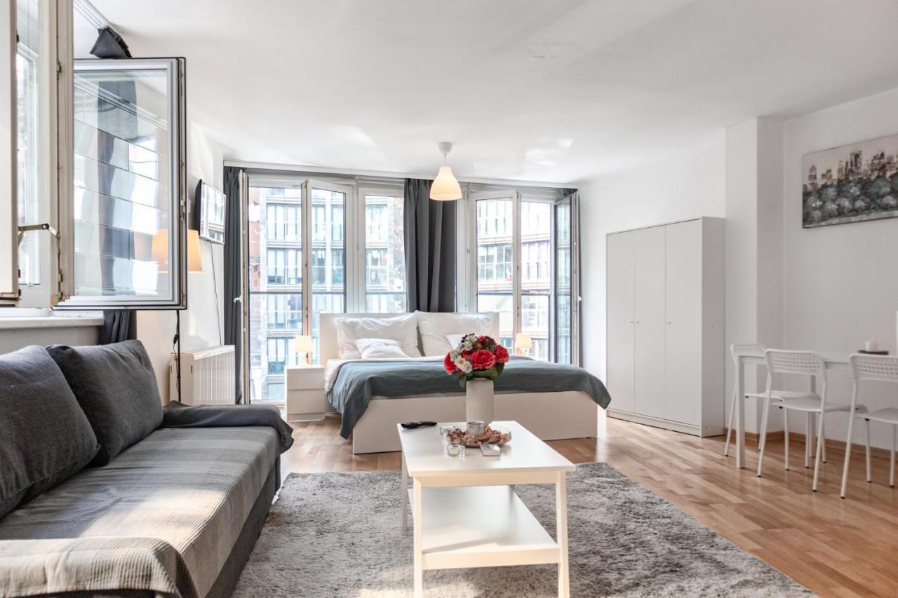 Gasometer Apartment - Designer Building With Amazing View Wien Exteriör bild