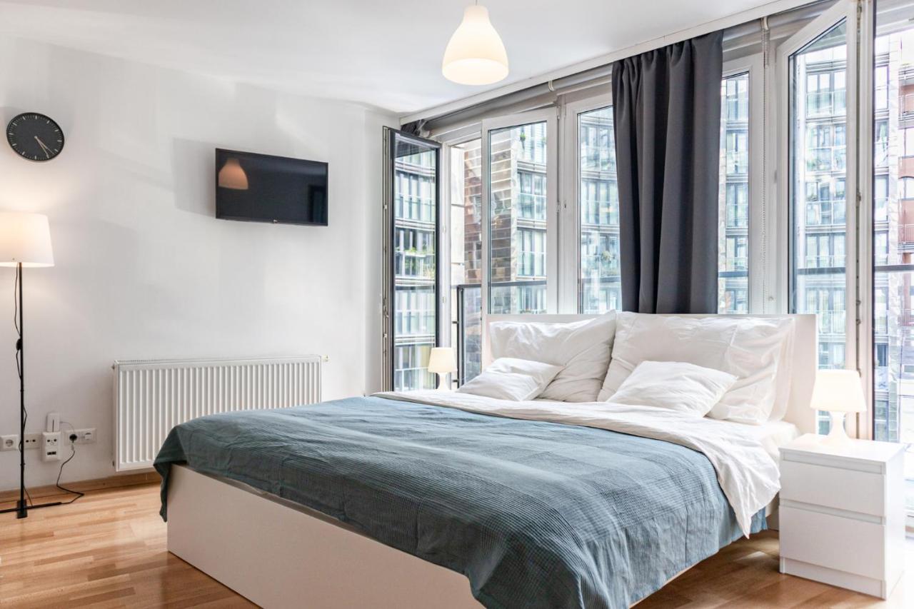 Gasometer Apartment - Designer Building With Amazing View Wien Exteriör bild